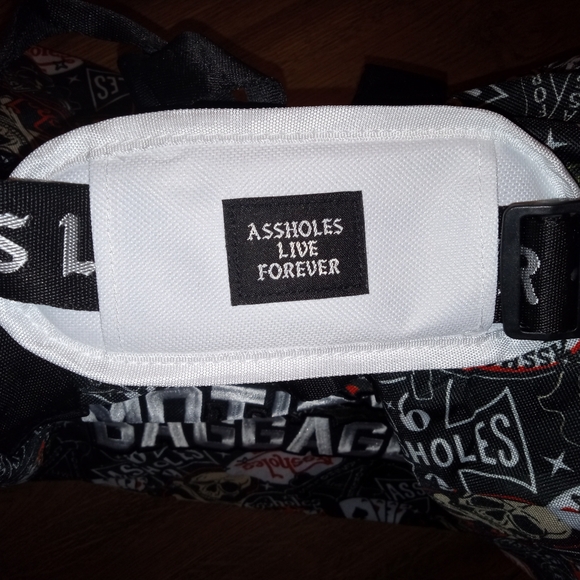 NWOT Emotional Baggage duffel bag, unisex - Picture 4 of 4